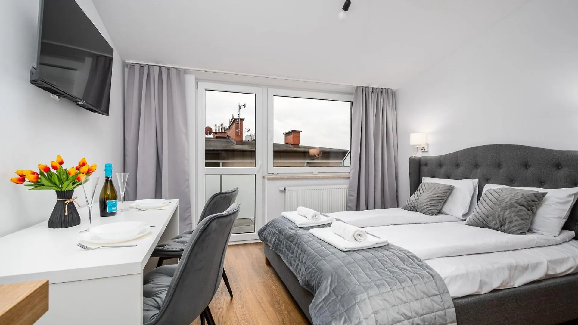 Pileckiego Residence Warsaw Aparthotel